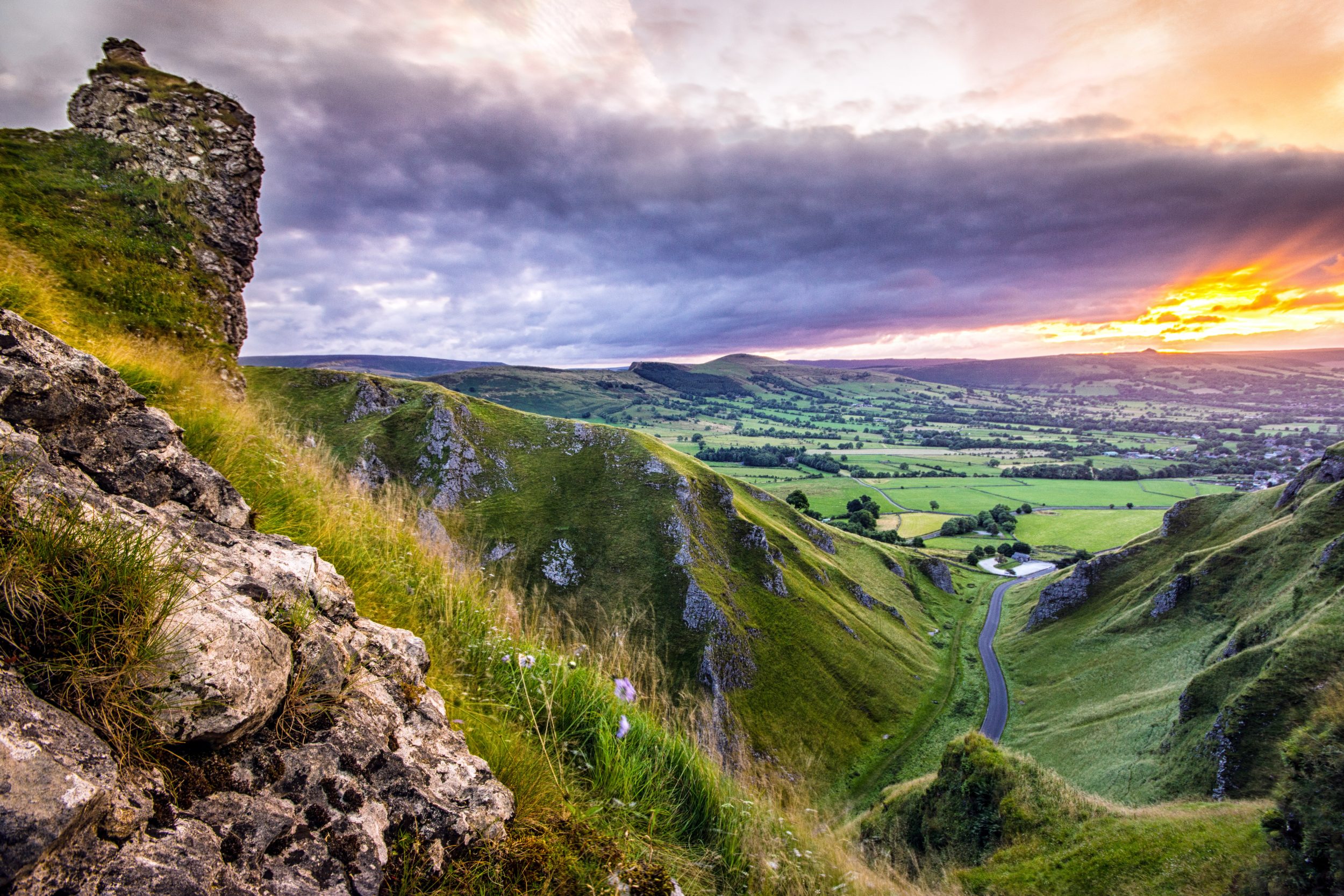 Winnats Pass, Castleton