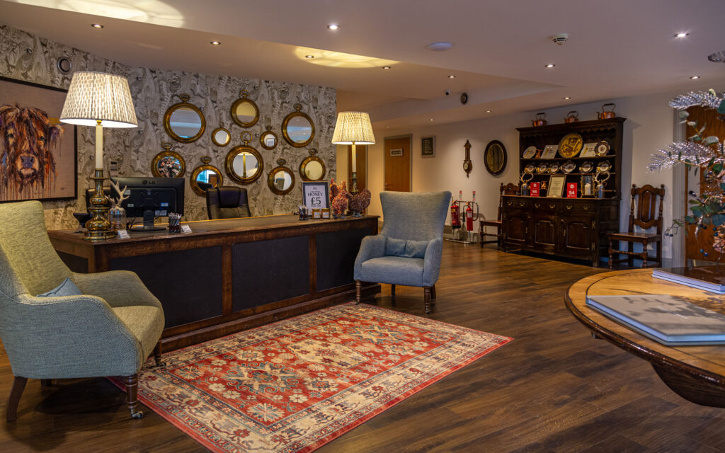 Interior peak press page